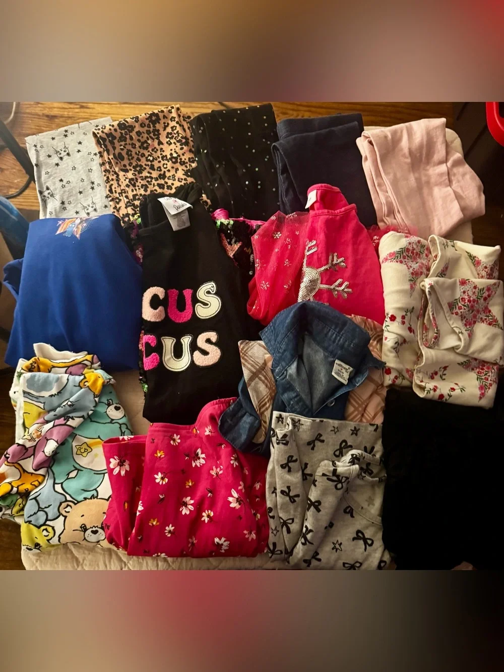 Set of 7 dresses, 5 leggings, 2 hoodies, 14 pieces size 7/8